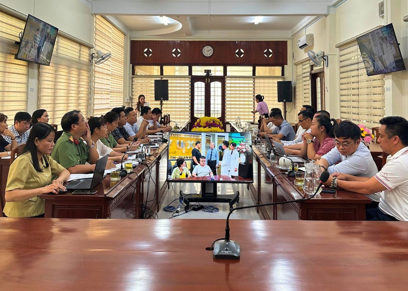 MC Quyền Linh và "Mái ấm gia đình Việt" sẽ có mặt tại Bình Định để giúp đỡ 18 gia đình em nhỏ mồ côi - 2