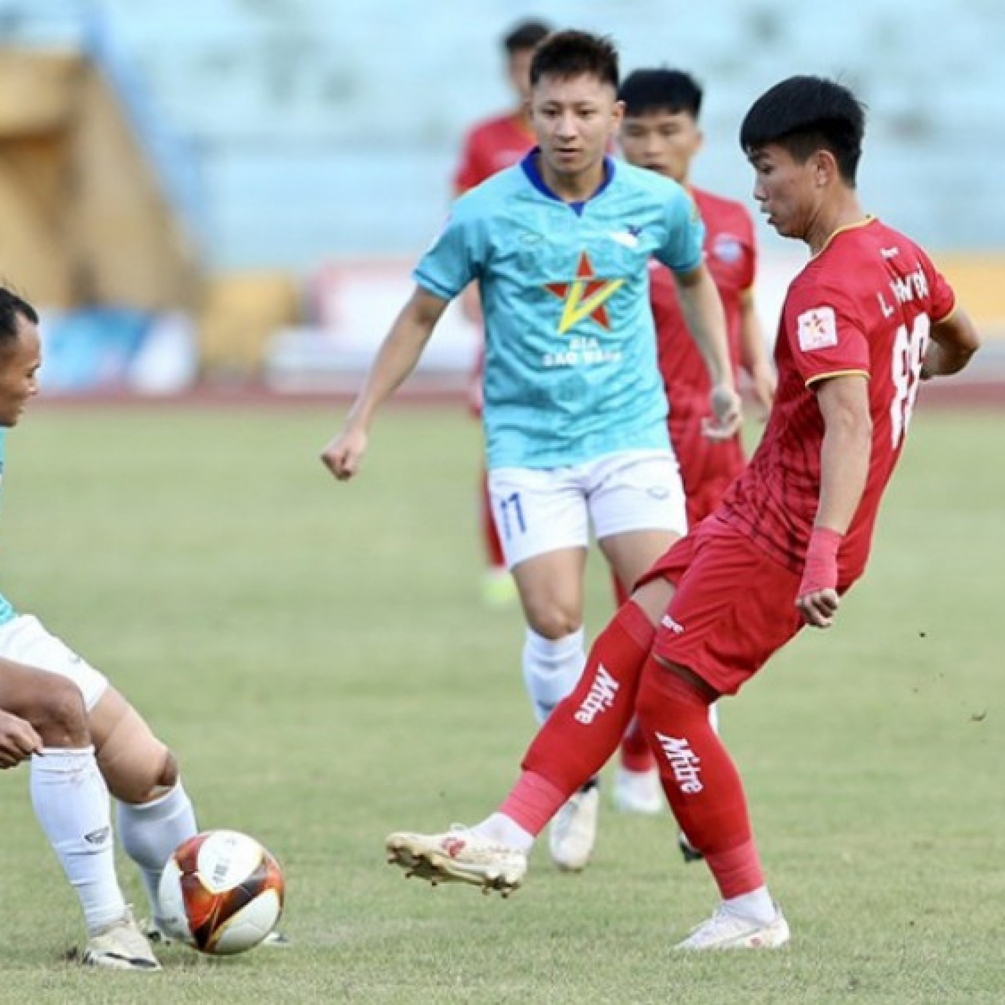  - Trực tiếp bóng đá Hà Tĩnh - PVF CAND: Thẻ đỏ phút 90+10 (Play off V-League) (Hết giờ)