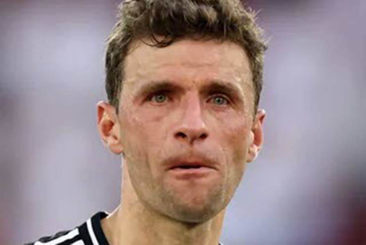 ĐT Đức thua đau Tây Ban Nha: “Thánh chuyền bóng” Kroos giải nghệ, Muller sắp tiếp bước - 2