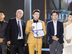  - "Lật mặt 7" thắng 2 giải quan trọng tại LHP Châu Á Đà Nẵng, Quách Ngọc Tuyên chia sẻ đầy cảm xúc