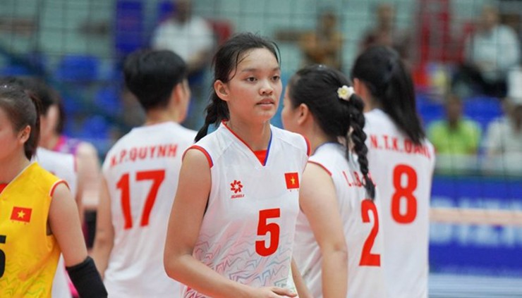 Vang dội ĐT bóng chuyền U20 Việt Nam giành vé giải thế giới, chủ công 15 tuổi gây bất ngờ - 1