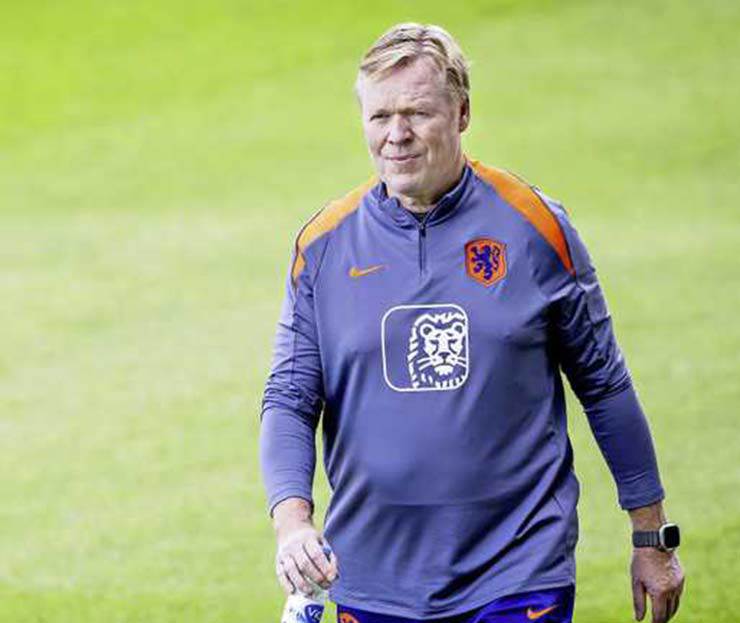 Hà Lan đấu ĐT Anh: Weghorst 1m97 bất ngờ tập bắt penalty, Koeman không lo bay ghế - 1