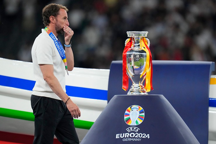 Ứng viên thay HLV Southgate ở tuyển Anh: Cựu HLV Chelsea được điểm danh - 1