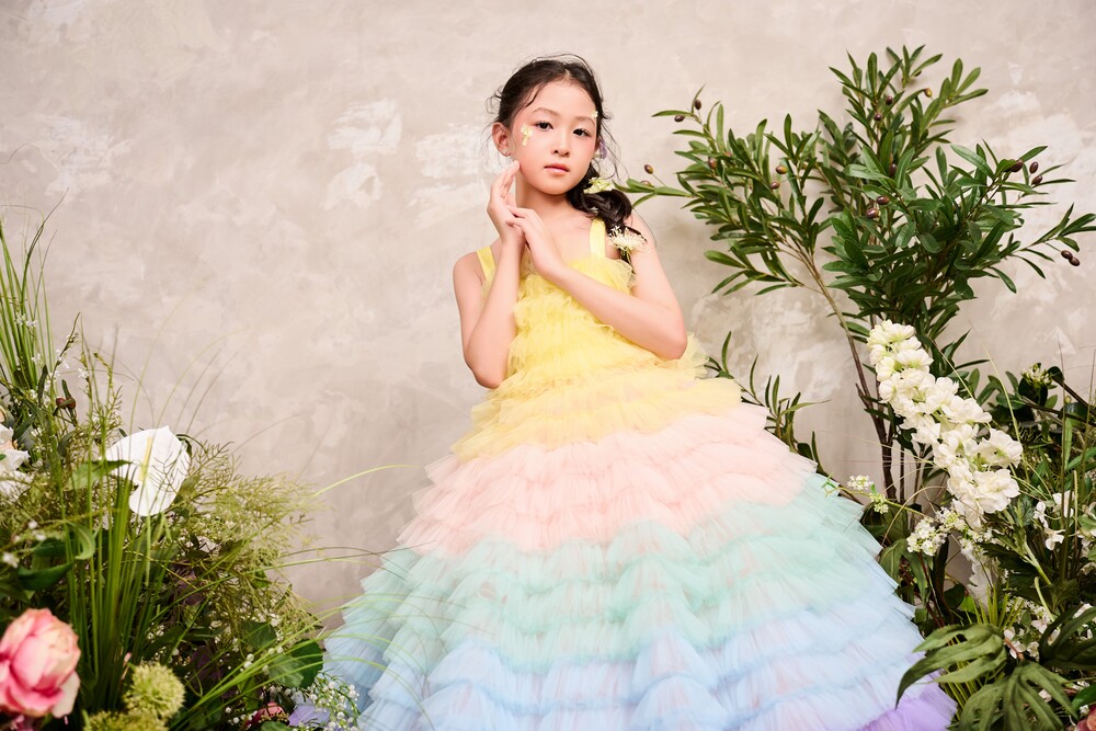 Mẫu nhí đọ thần thái với Xuân Hạnh, dân tình trầm trồ: "Hoa hậu nhí đây rồi" - 3