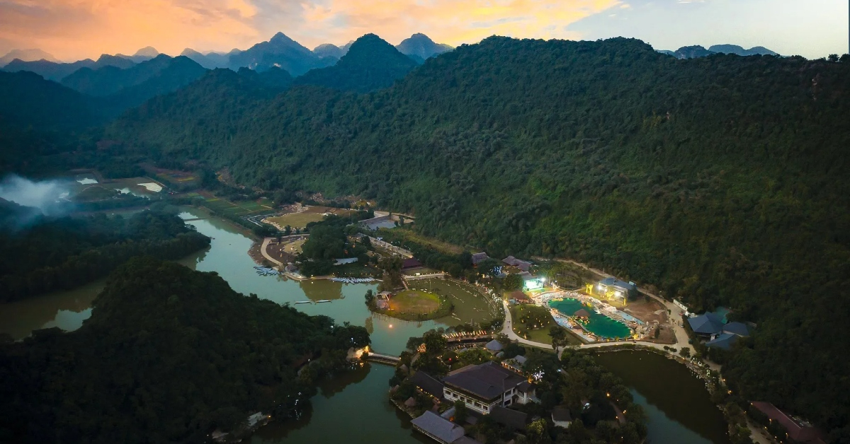 Đến Thung Nham, ngắm hang động kỳ bí, vườn chim lớn nhất miền Bắc