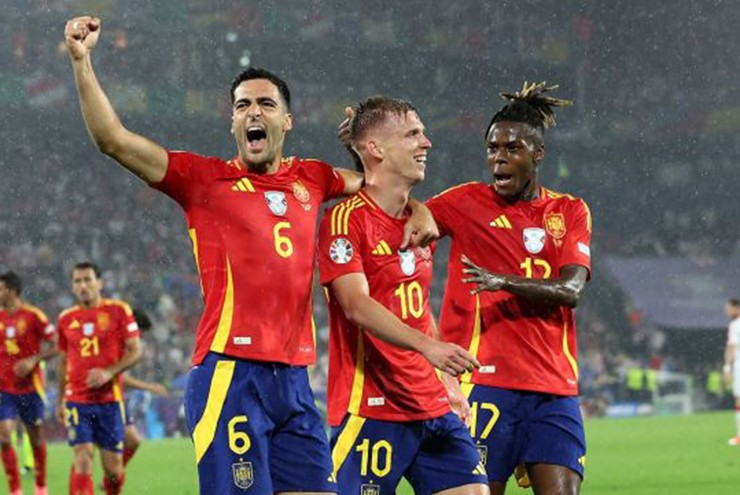Barcelona chơi lớn muốn mua 3 tuyển thủ Tây Ban Nha vô địch EURO - 1