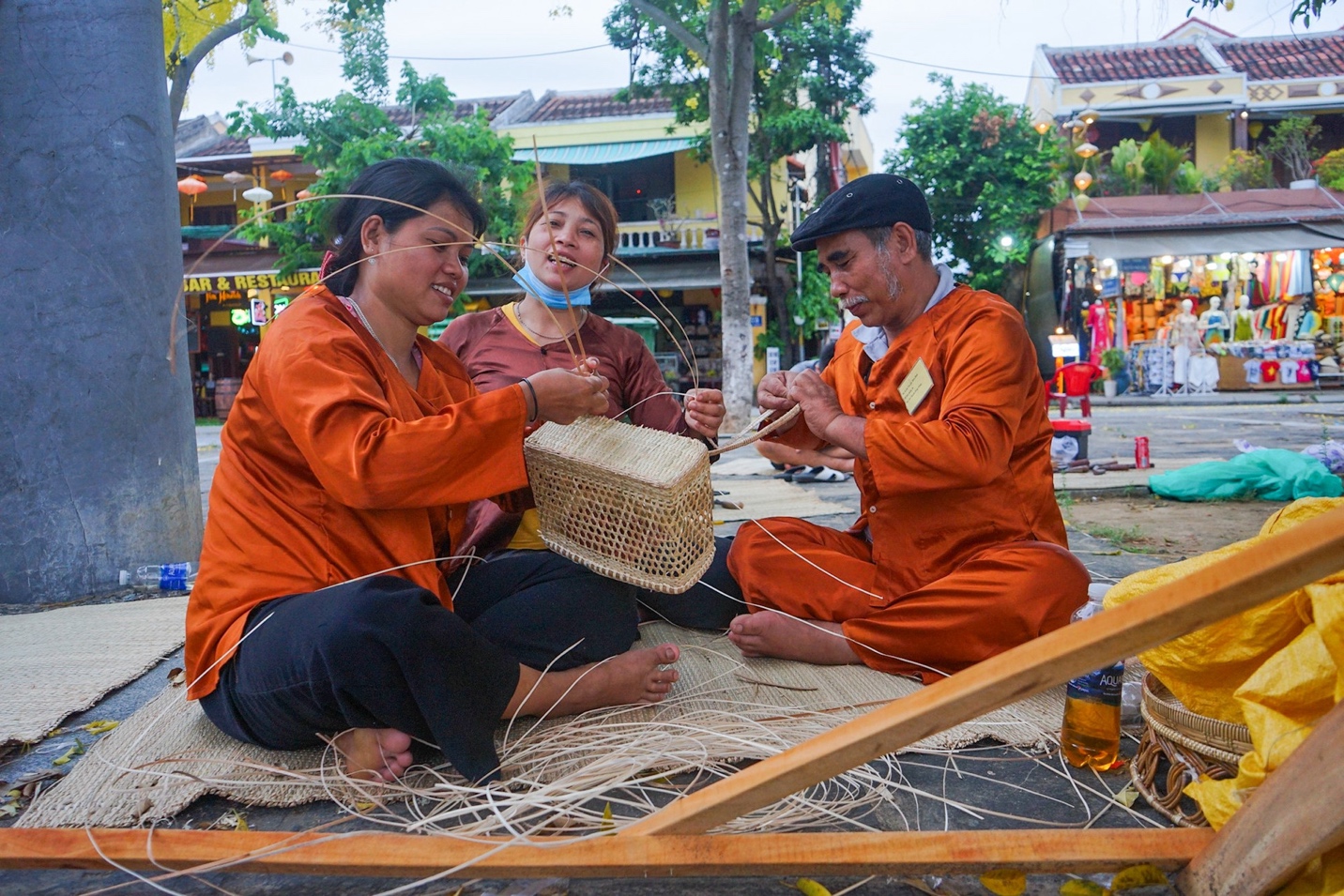 Hội An tạm dừng tổ chức tất cả các sự kiện, lễ hội - 1