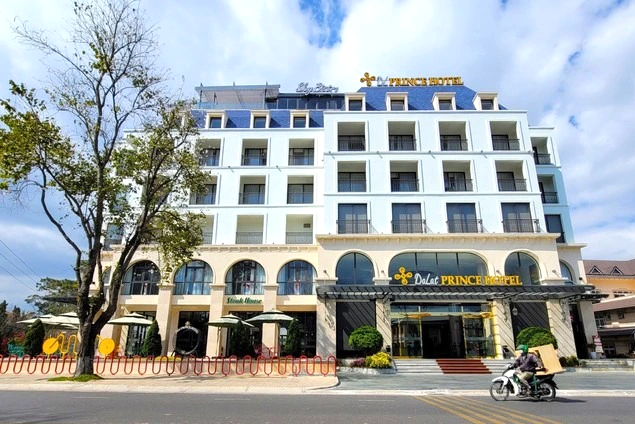 Đình chỉ hoạt động kinh doanh lưu trú du lịch đối với khách sạn Dalat Prince Hotel - 1