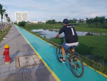 Chiêm ngưỡng hình ảnh làn đường dành cho xe đạp trên vỉa hè ở xứ Huế