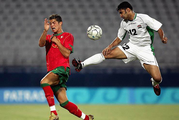 Những cú sốc lớn nhất bóng đá Olympic: Khi Ronaldo, De Gea cũng đứng bét bảng - 3