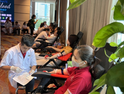 Hơn 200 nhân viên khách sạn ở Khánh Hòa tham gia ngày hội hiến máu