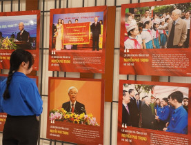 Sự kiện đặc sắc - Triển lãm ảnh 'Tổng Bí thư Nguyễn Phú Trọng sáng mãi trong lòng tuổi trẻ TP.HCM'