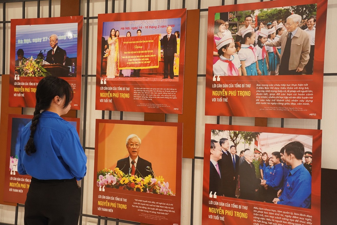 Triển lãm ảnh 'Tổng Bí thư Nguyễn Phú Trọng sáng mãi trong lòng tuổi trẻ TP.HCM' - 13