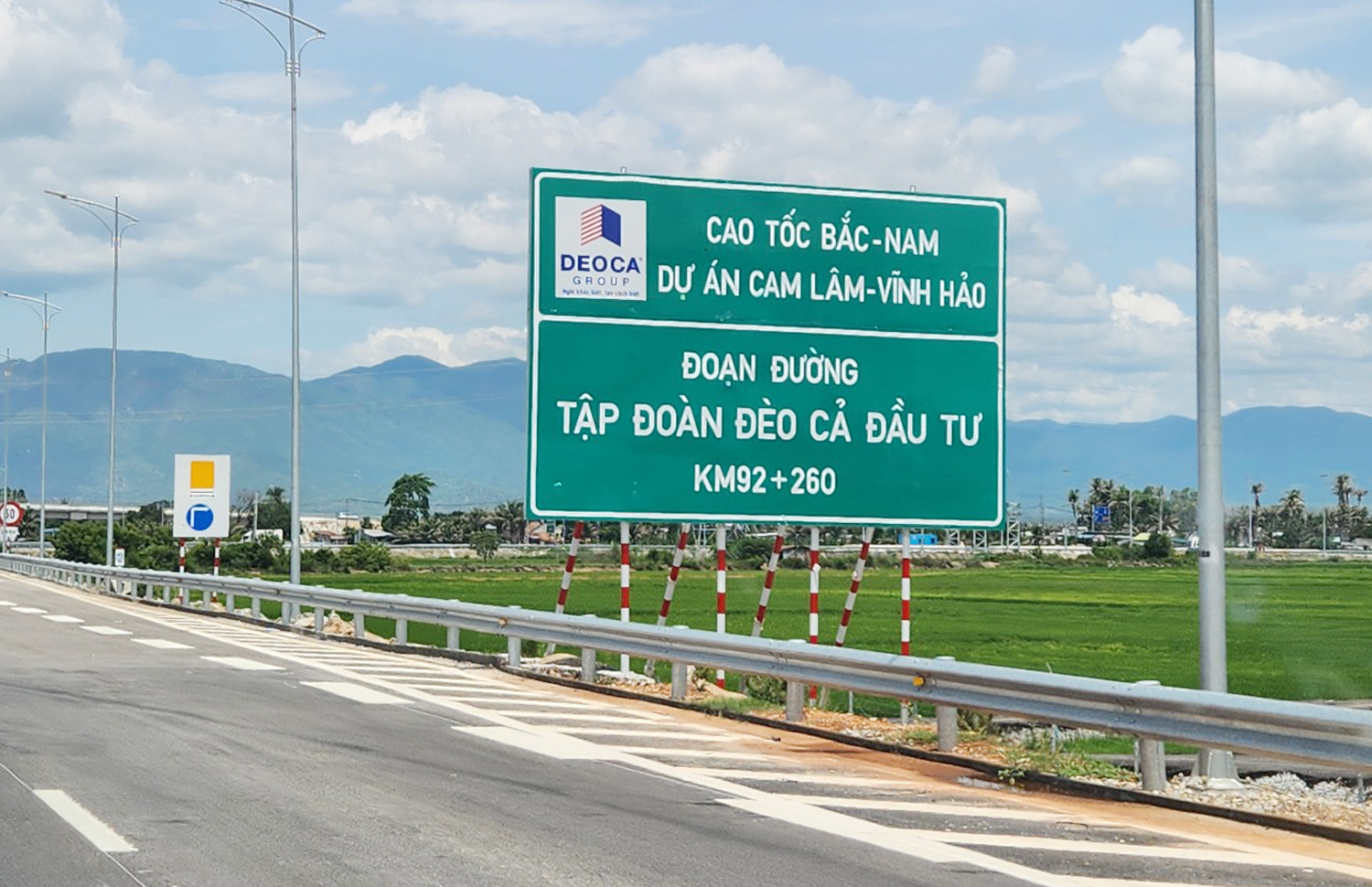 Chui hầm, ngắm cánh đồng điện gió trên cao tốc Phan Thiết - 7