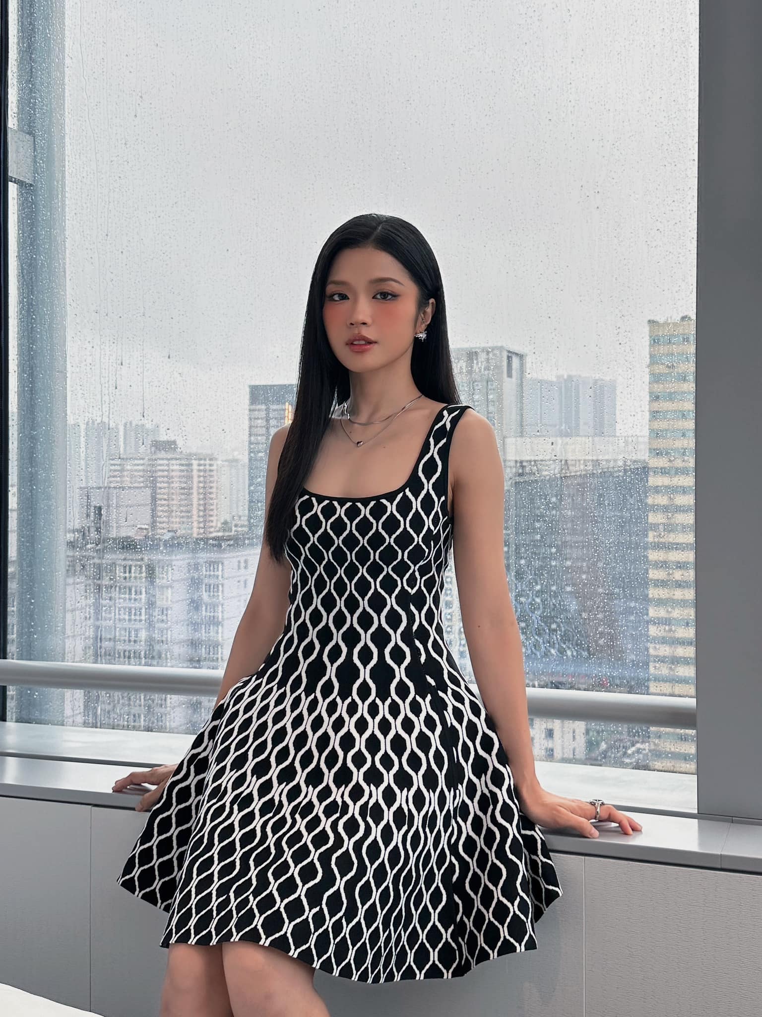 Suni Hạ Linh xin lỗi, thừa nhận có hành động "thiếu nhạy cảm" - 2