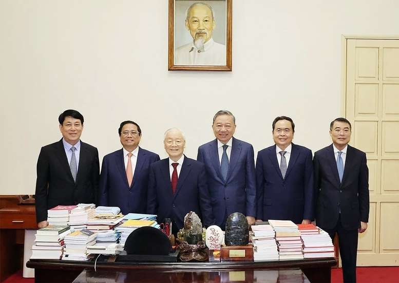 "Đất nước ta chưa bao giờ có được cơ đồ, tiềm lực, vị thế và uy tín quốc tế như ngày nay" - 2