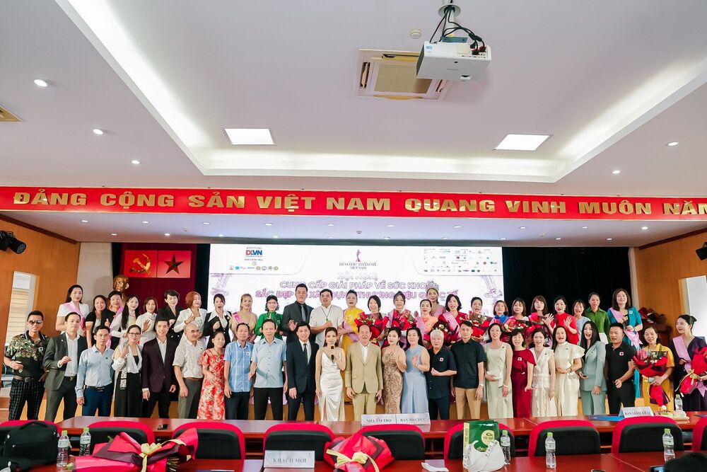 Áo Blouse xác lập kỷ lục vì sức khỏe sắc đẹp, cộng đồng Việt Nam đã được ký tại Hà Nội - 3