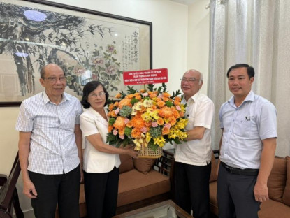 Chuyển động - Đoàn lãnh đạo TP.HCM đến thăm, chúc mừng nhân Ngày truyền thống ngành Tuyên giáo