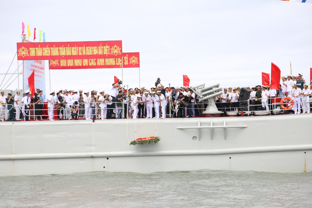 le tuong niem cac ahls va nhan dan hy sinh trong chien thang tran dau - 2