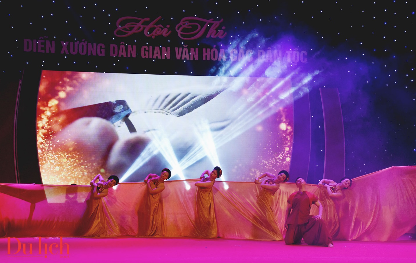 ton vinh di san van hoa o hoi thi dien xuong dan gian cac dan toc - 8