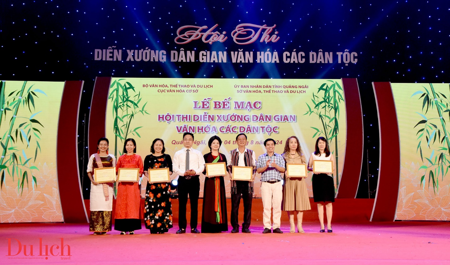 ton vinh di san van hoa o hoi thi dien xuong dan gian cac dan toc - 17