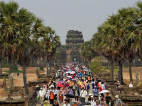  - Du khách quốc tế được tự do chụp ảnh tại Angkor