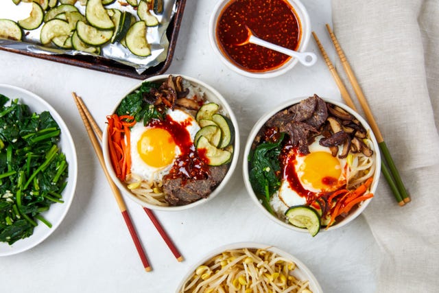 Mách bạn công thức làm món cơm trộn Bibimbap ngon chuẩn vị - 1