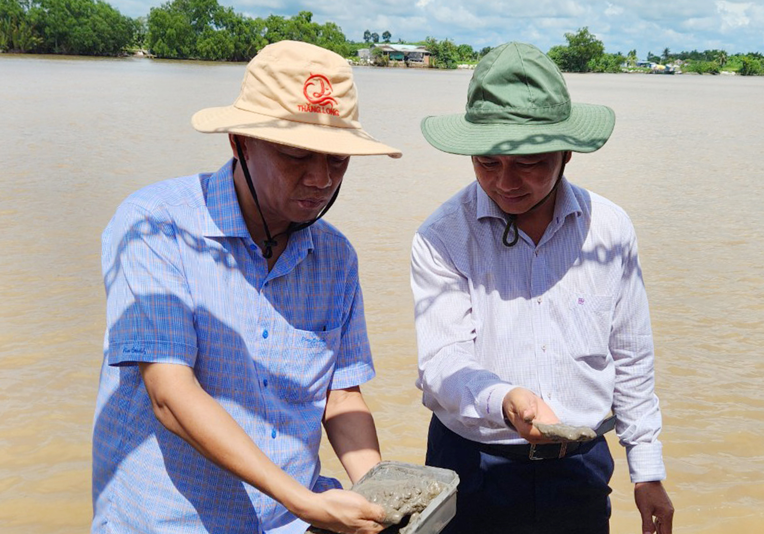 Cát sông Hậu ở Sóc Trăng sắp đến công trình đường cao tốc - 7