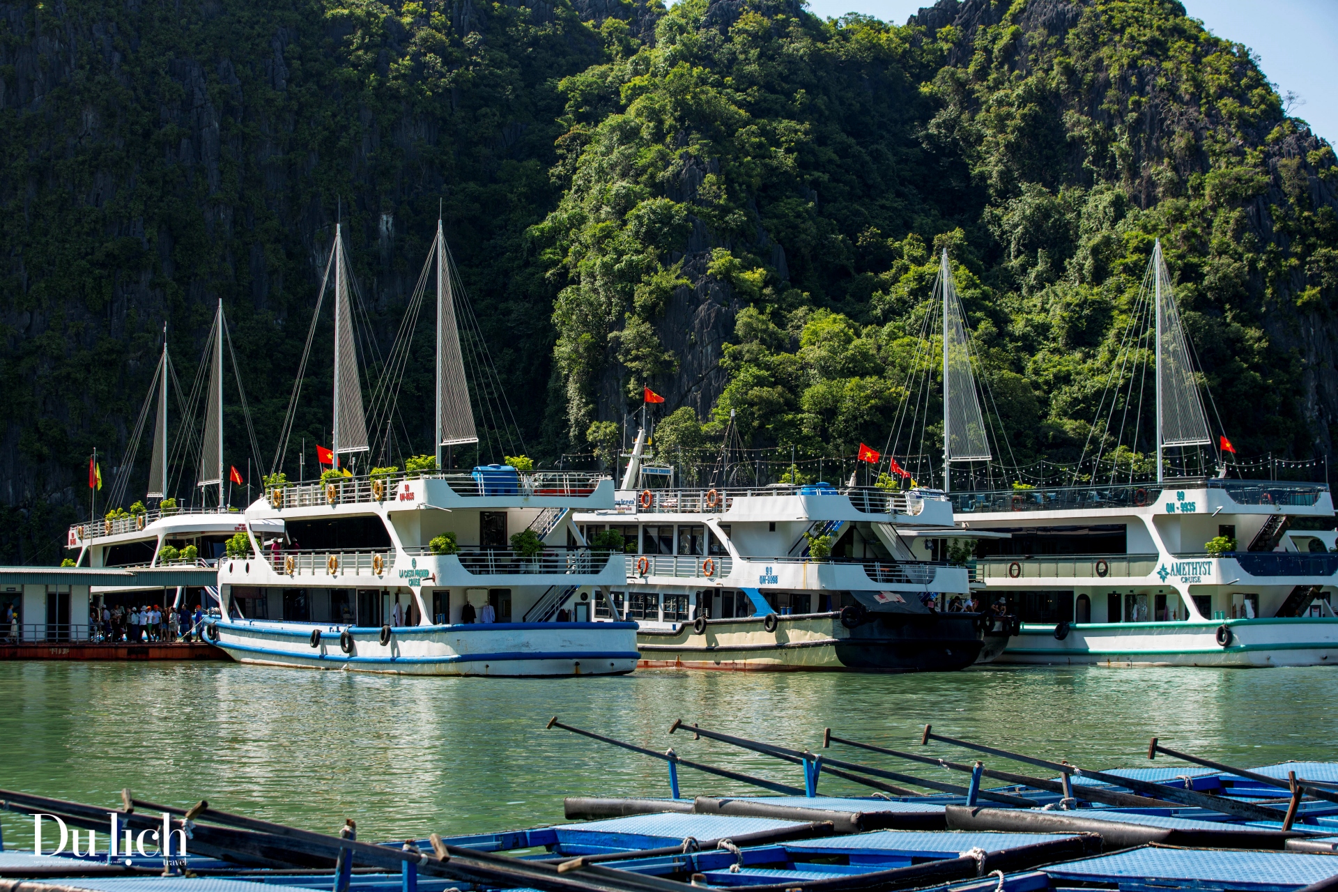 ha long - vinh ngoc giua long bien - 3