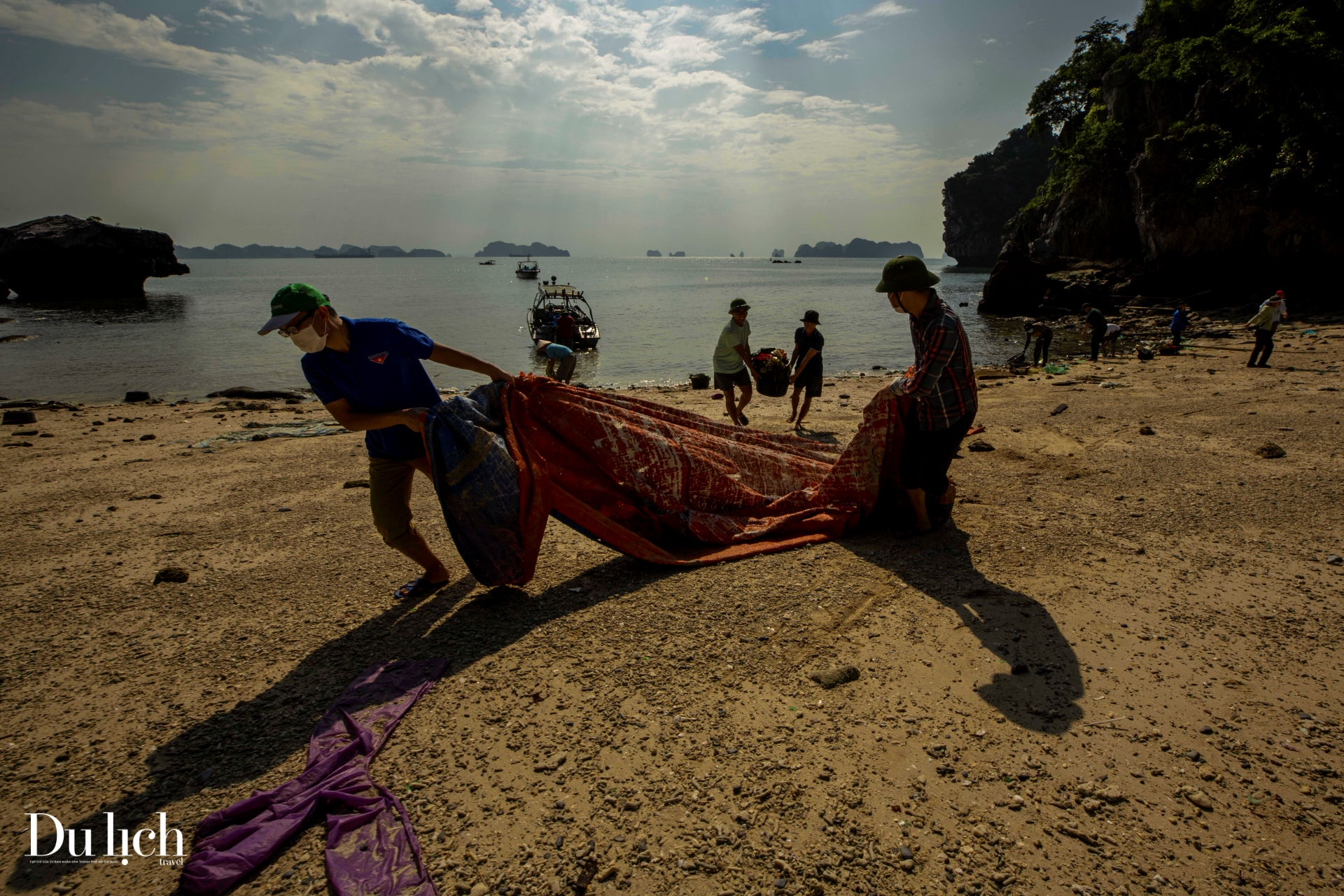 ha long - vinh ngoc giua long bien - 6