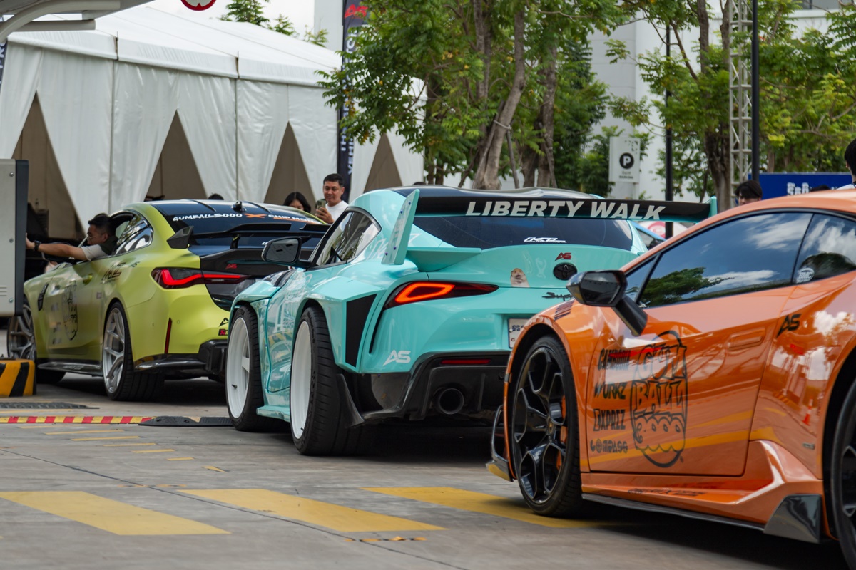 Dàn siêu xe xuất hiện trong lễ ra mắt sự kiện Gumball 3000 tại Campuchia - 2