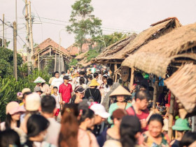 Mô hình chợ quê ngày càng phát triển thu hút đông đảo khách du lịch