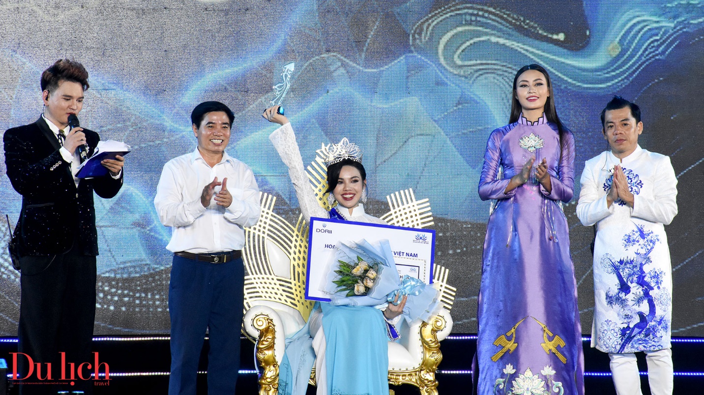 nguyen phuong anh dang quang hoa hau du lich ban sac viet nam 2024 - 1