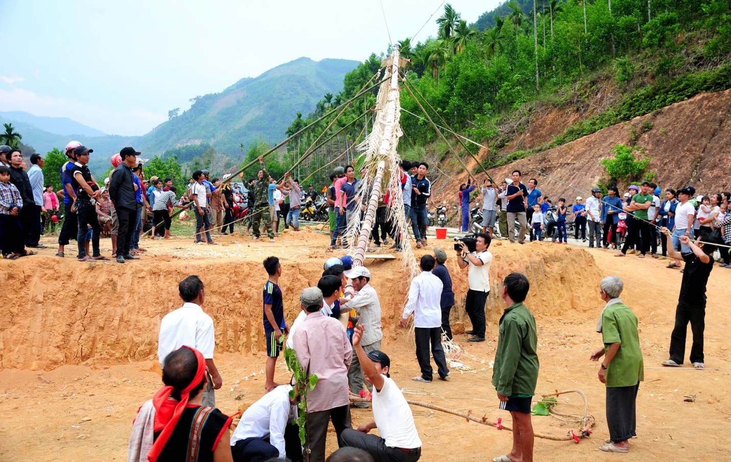 Tìm giải pháp bảo tồn văn hóa, văn nghệ dân gian các dân tộc miền núi Nam Trung Bộ - 6