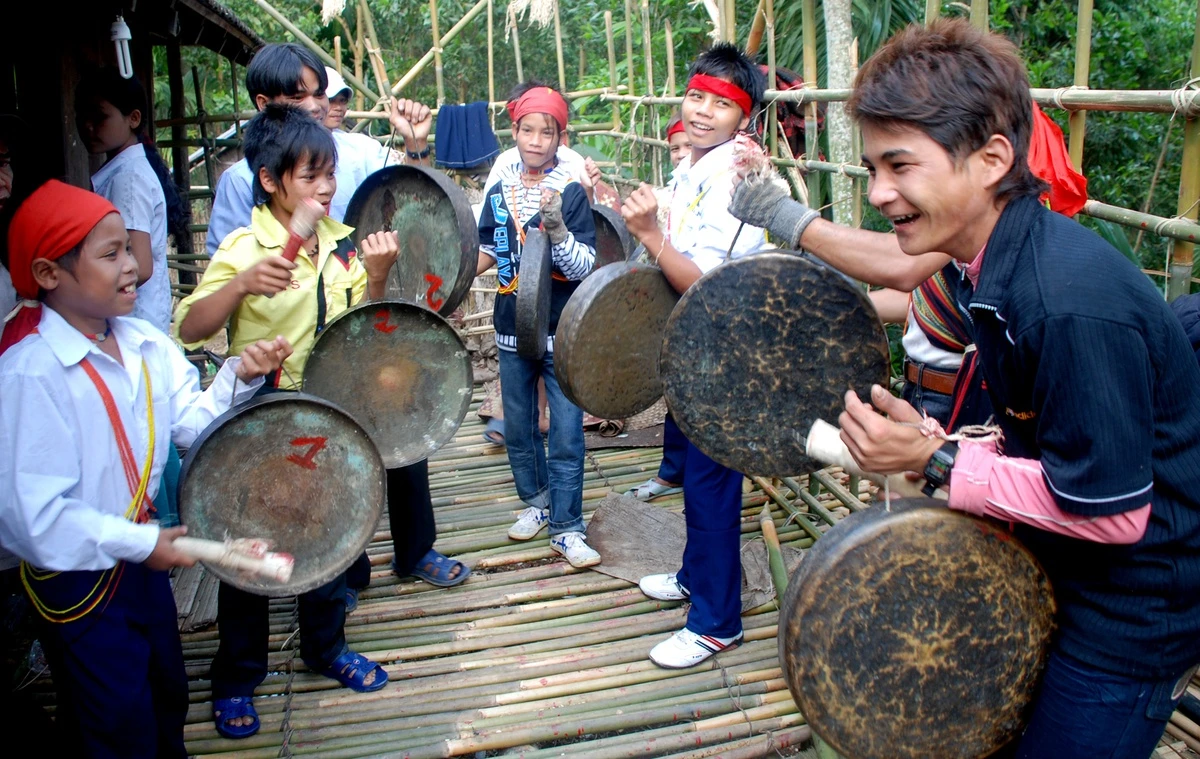 Tìm giải pháp bảo tồn văn hóa, văn nghệ dân gian các dân tộc miền núi Nam Trung Bộ - 8