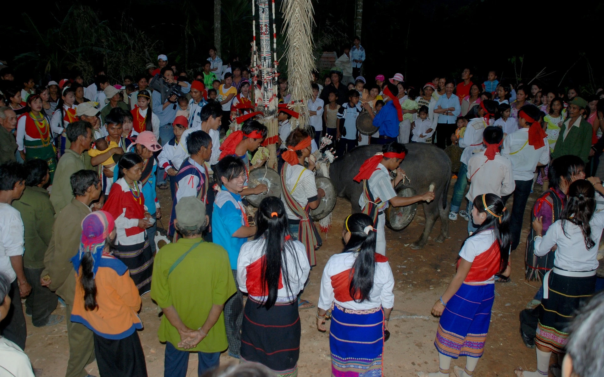 Tìm giải pháp bảo tồn văn hóa, văn nghệ dân gian các dân tộc miền núi Nam Trung Bộ - 9