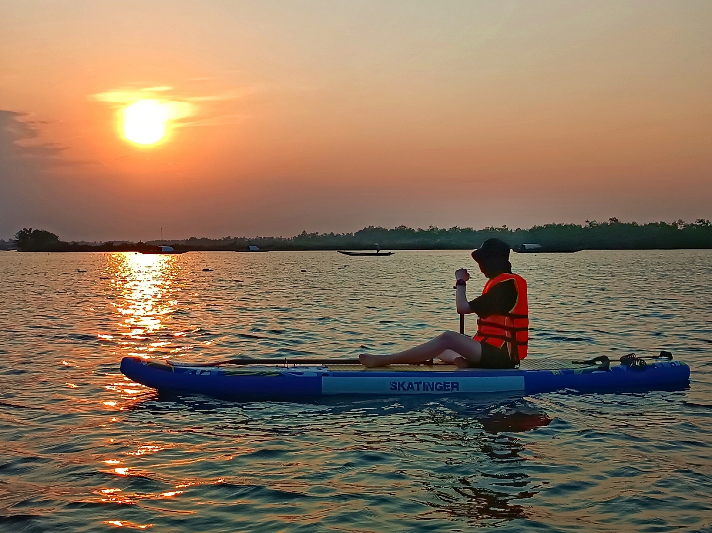 Trải nghiệm chèo SUP, thưởng ngoạn cảnh đẹp hệ đầm phá nước lợ lớn nhất Đông Nam Á - 13