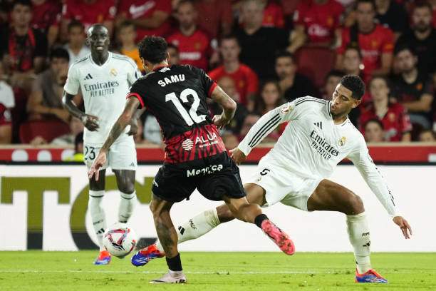 Real Madrid bị cầm hòa ngày mở màn La Liga: Chỉ mạnh trên giấy, thủ dở công chưa sắc - 3