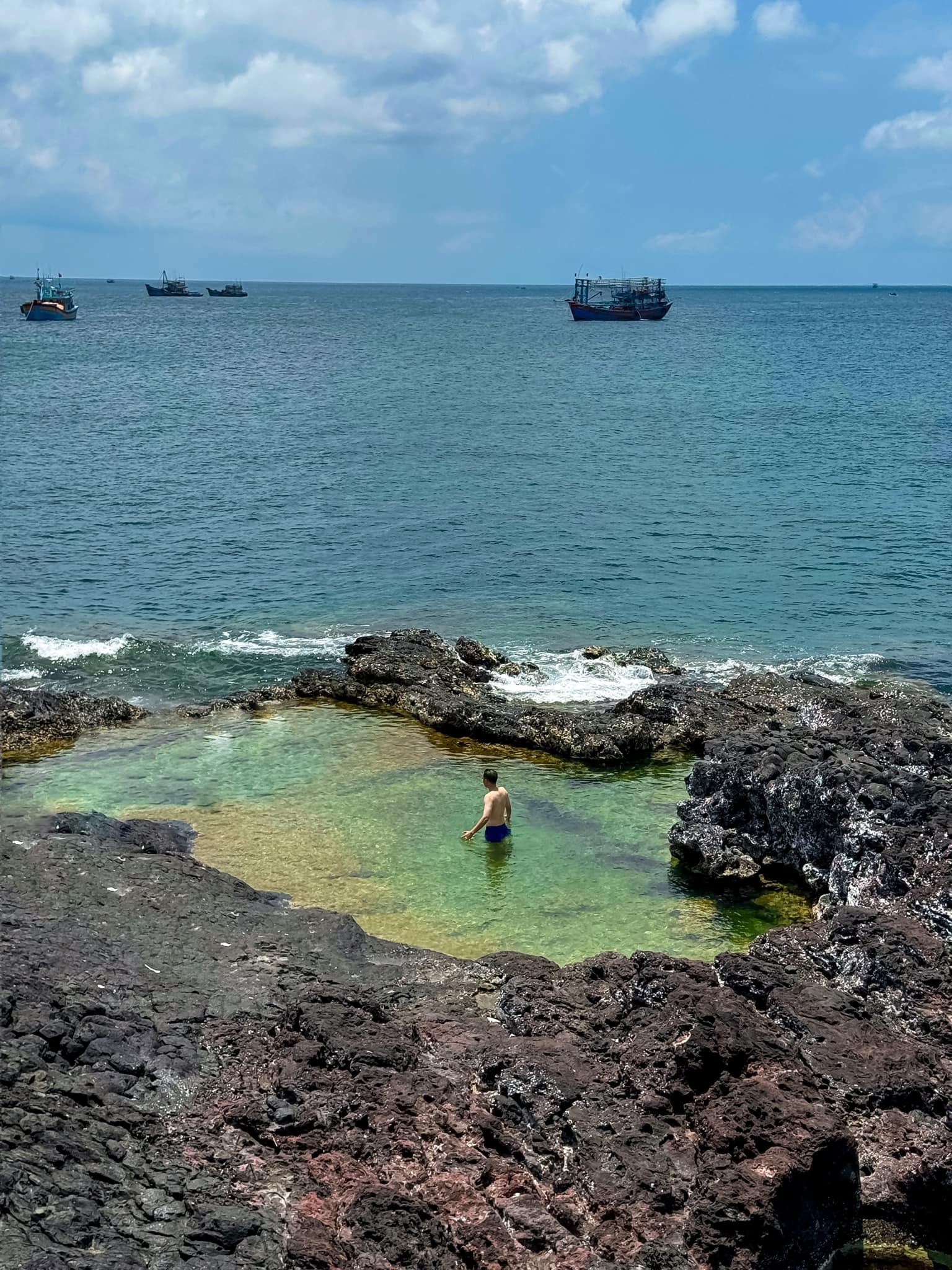 Ngập tràn nắng gió, khám phá Đảo ngọc ẩn mình giữa biển Đông - 14