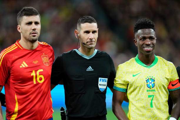 Công bố đề cử Quả bóng Vàng: Vinicius và Rodri tranh ngôi, Bellingham gặp bất lợi - 2