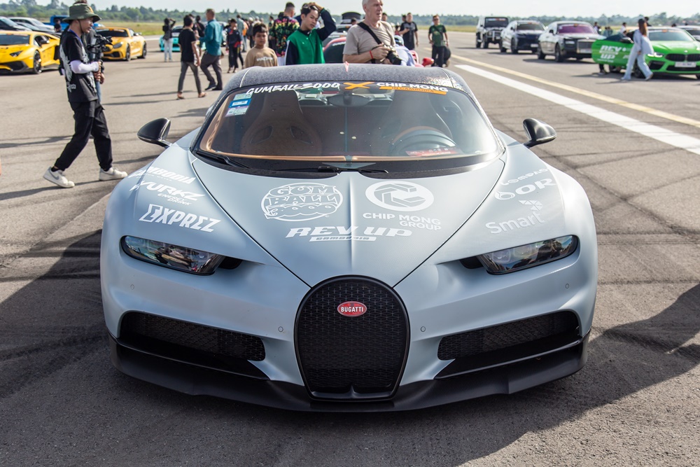 Bộ đôi Bugatti Chiron của "dân chơi" Campuchia sẽ đến Việt Nam trong hành trình Gumball 3000