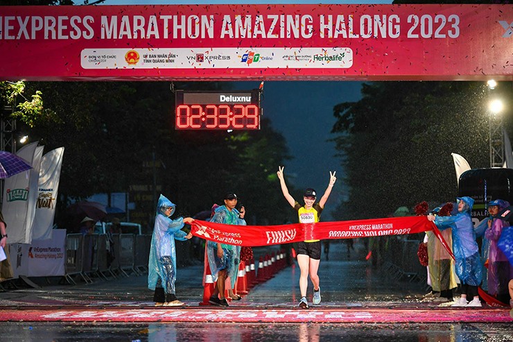 Dời lịch chạy giải Marathon Hạ Long 2024 vì siêu bão Yagi - 2