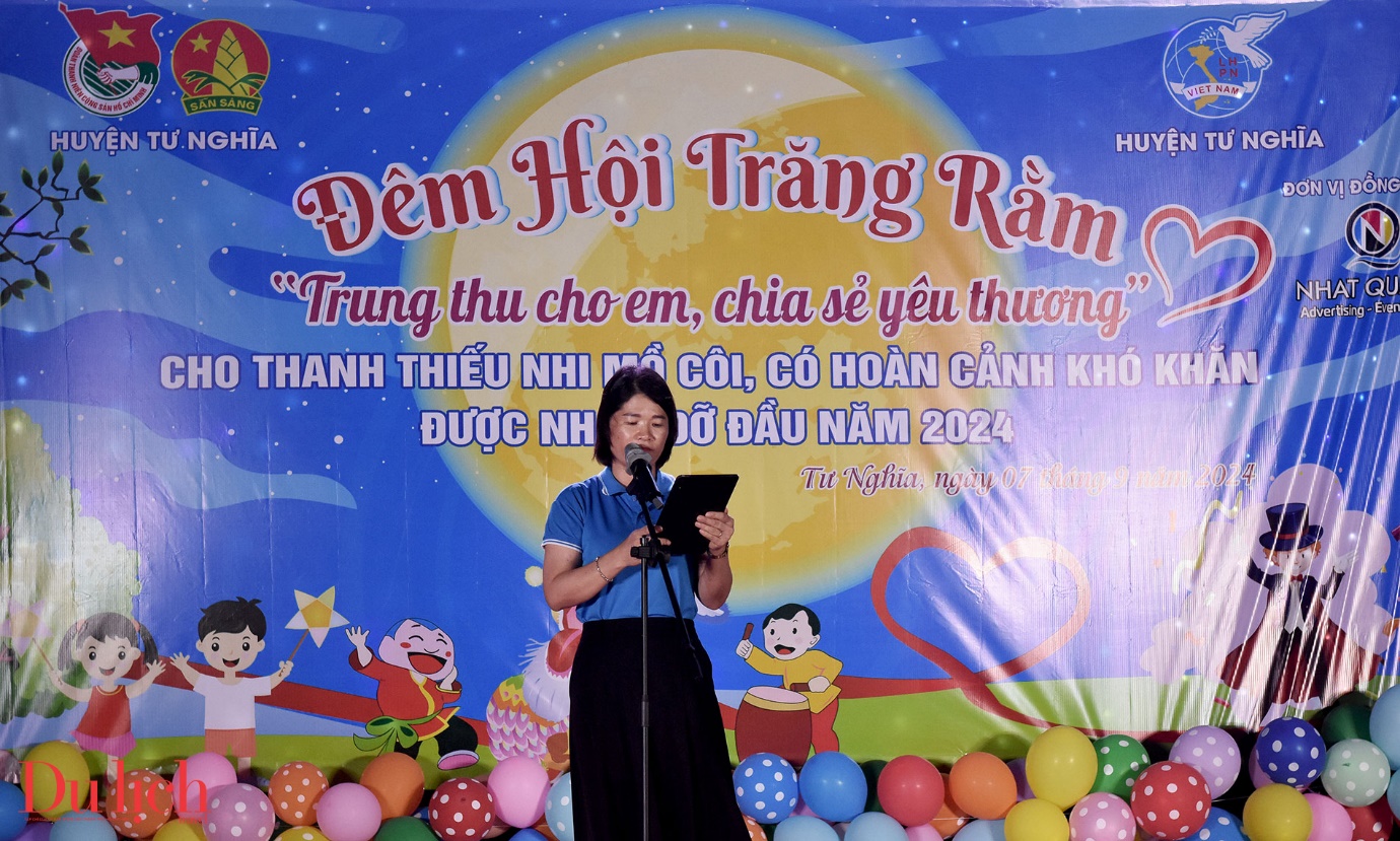 dem hoi trang ram “ trung thu cho em, chia se yeu thuong” - 4