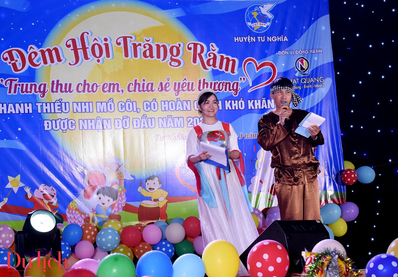 dem hoi trang ram “ trung thu cho em, chia se yeu thuong” - 5