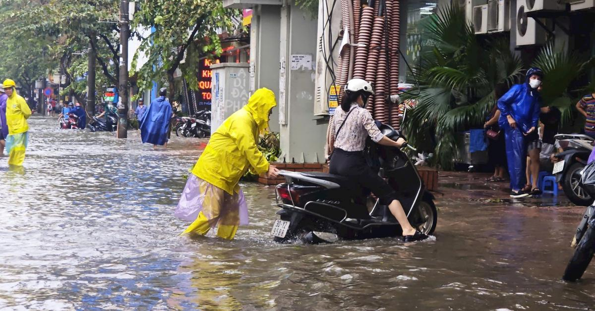 Nếu lũ trên sông Hồng lên mức báo động 3, nội thành Hà Nội vẫn an toàn, không bị ngập