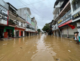  - Người dân vùng lũ đang gặp khó khăn, cần những thứ này...