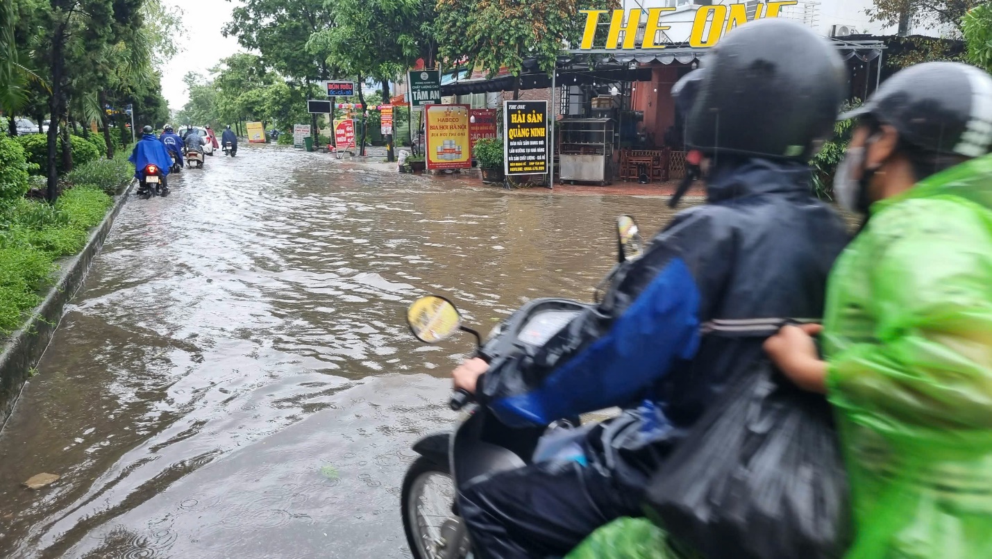 Lũ trên sông Hồng tại Hà Nội có khả năng đạt đỉnh vào trưa ngày 11/9 - 3