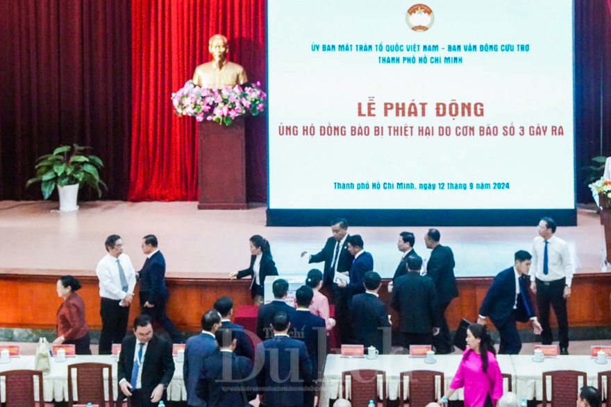 TPHCM tổ chức Lễ phát động ủng hộ đồng bào bị thiệt hại do cơn bão số 3 - 4