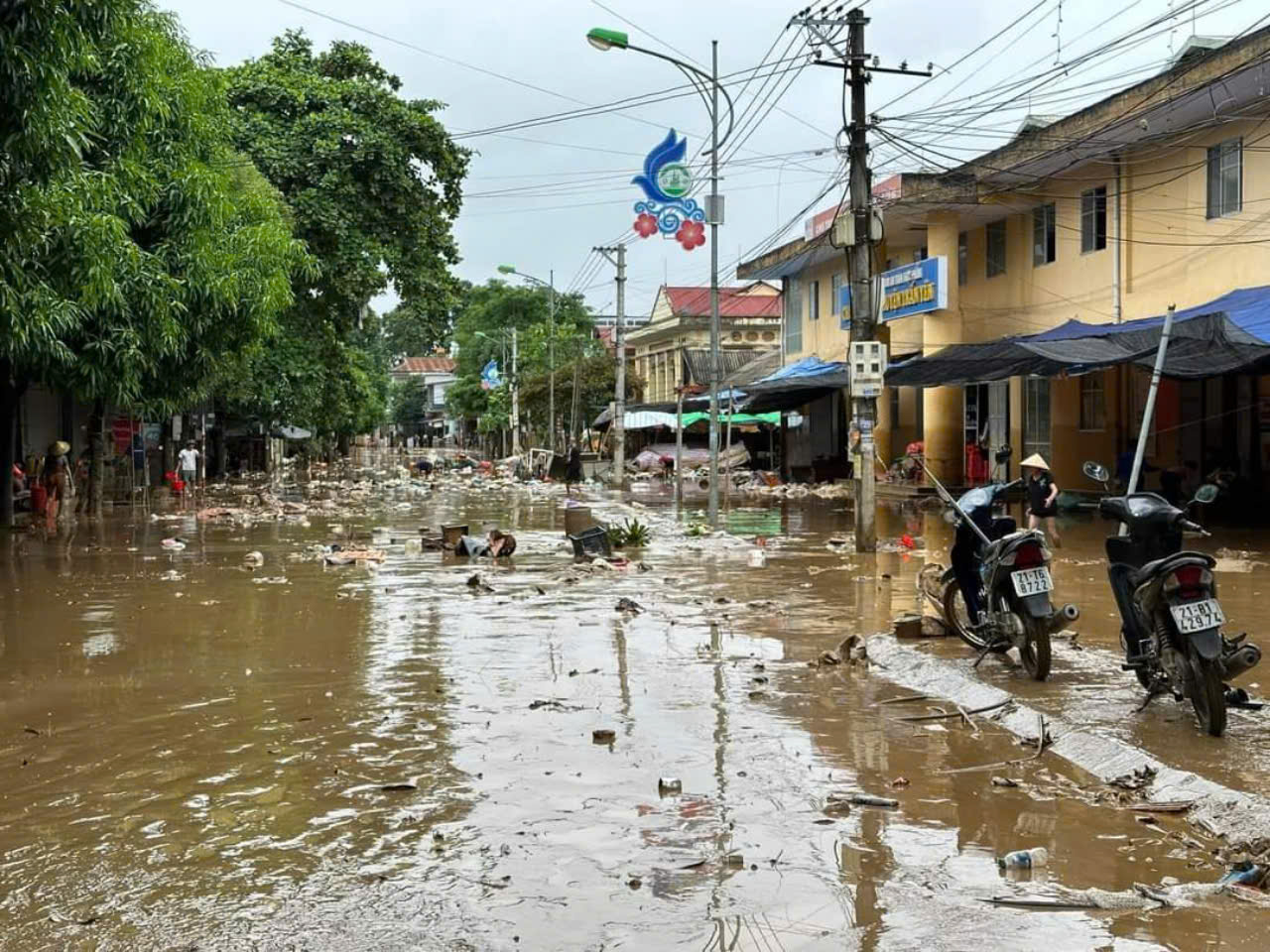 Một thứ người dân vùng lũ đang cần 'nhỏ thôi nhưng quý lắm' - 12