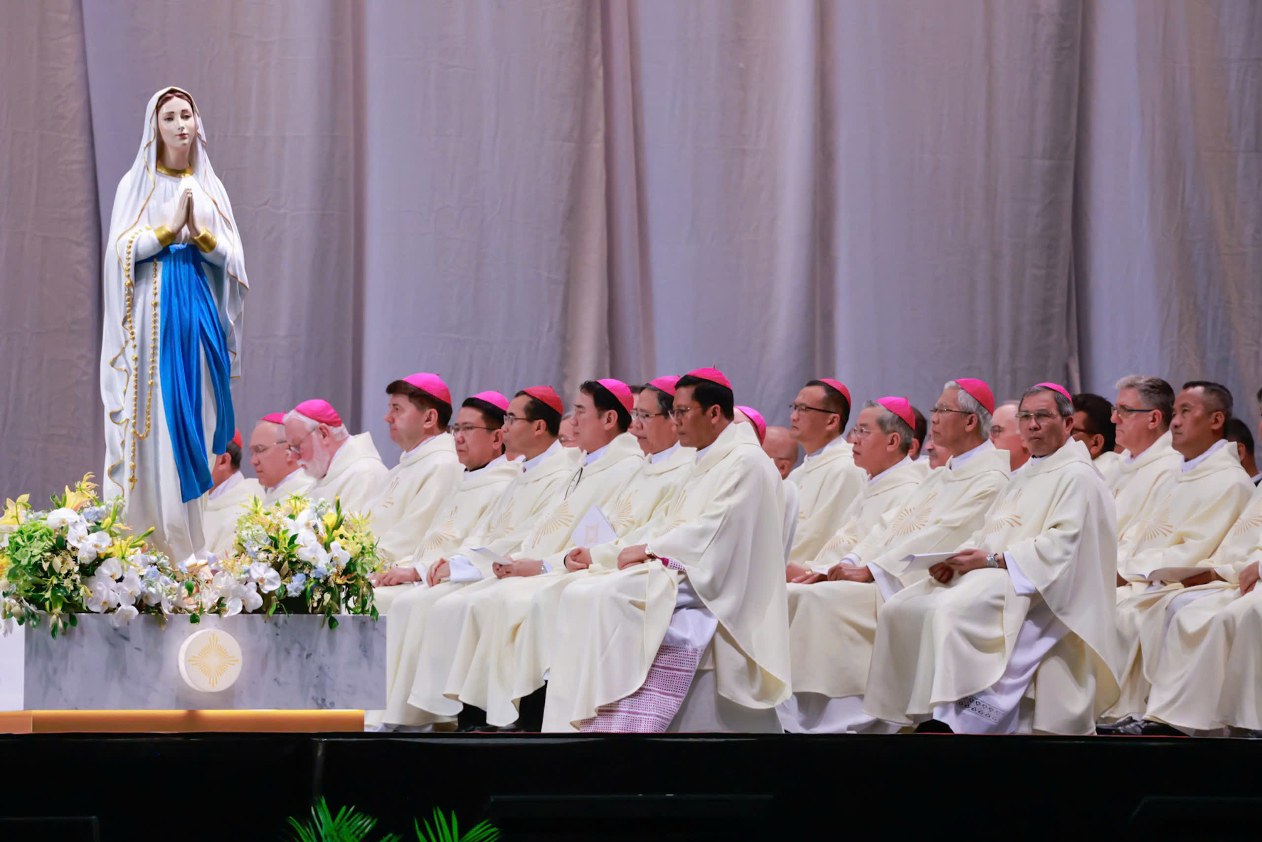 duc giao hoang francis cu hanh thanh le tai singapore - 10